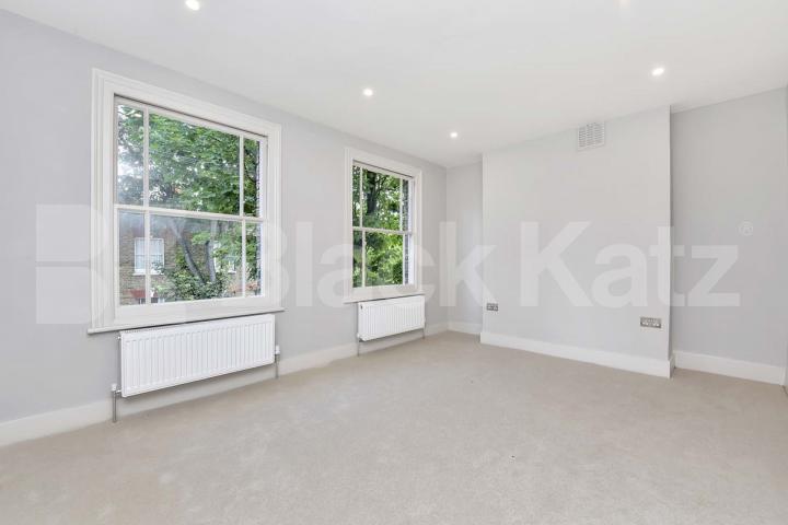 Stylish Georgian town house over three floors, two bathrooms & patio garden   Henshaw Street, Elephant and Castle